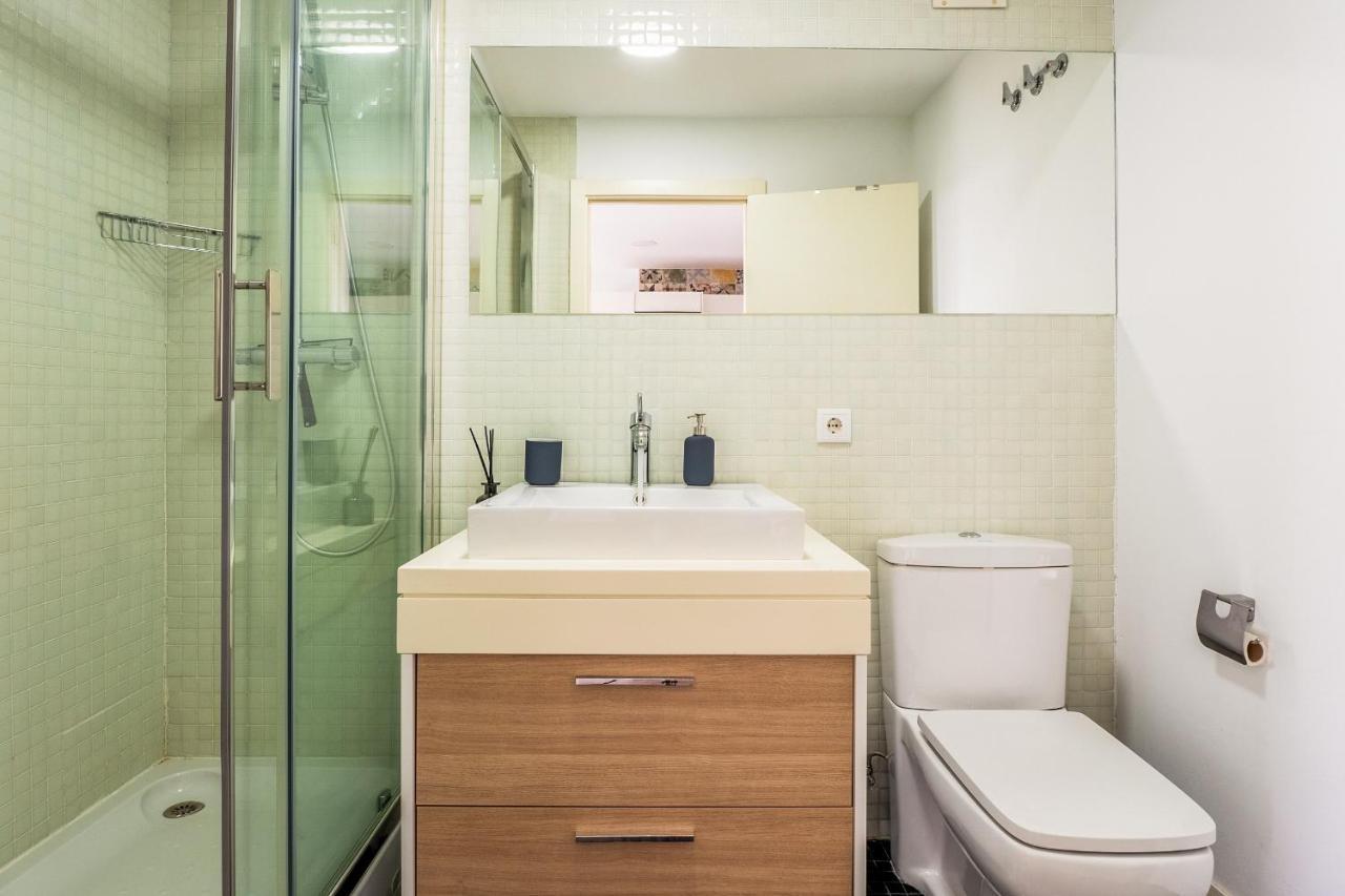 El Ventero Apartment - Elegante Apt Para 5 Con Terraza, Wi-Fi Y Aparcamiento En La Calle Camarma de Esteruelas Ngoại thất bức ảnh