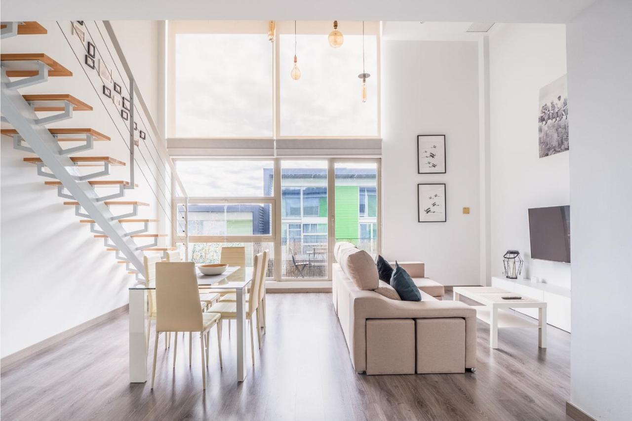 El Ventero Apartment - Elegante Apt Para 5 Con Terraza, Wi-Fi Y Aparcamiento En La Calle Camarma de Esteruelas Ngoại thất bức ảnh